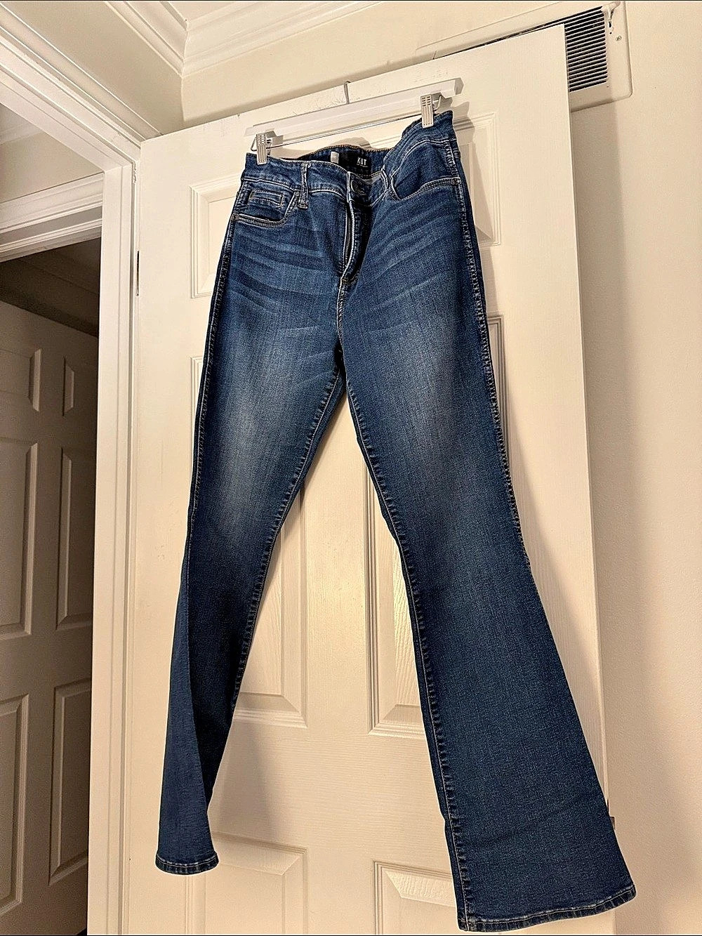 KUT Women's Blue Flare Jeans Like New